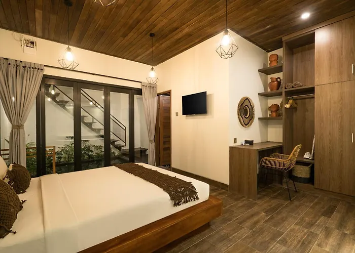 Mahandita Uma I Private Pool Ricefield View Apartment