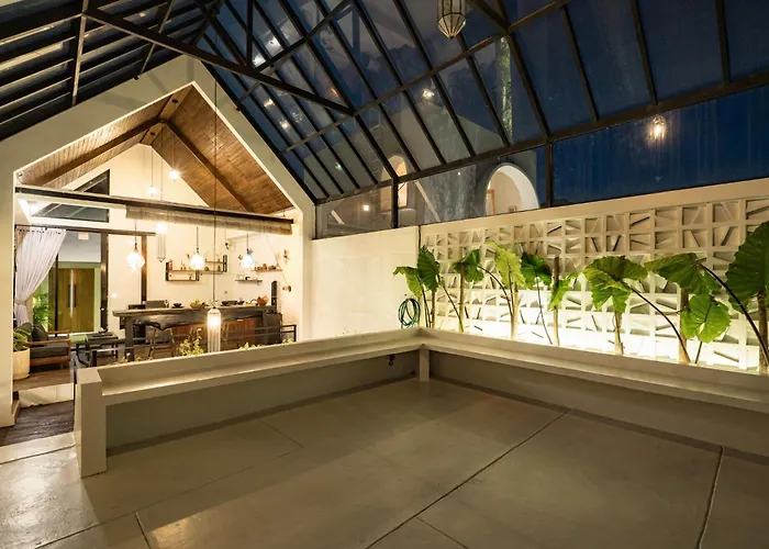Mahandita Uma I Private Pool Ricefield View Apartment *